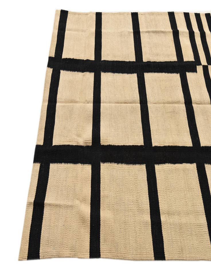 Detail image of  4' 1 x 5' 9  Hand Woven Kilim Modern Wool Rug