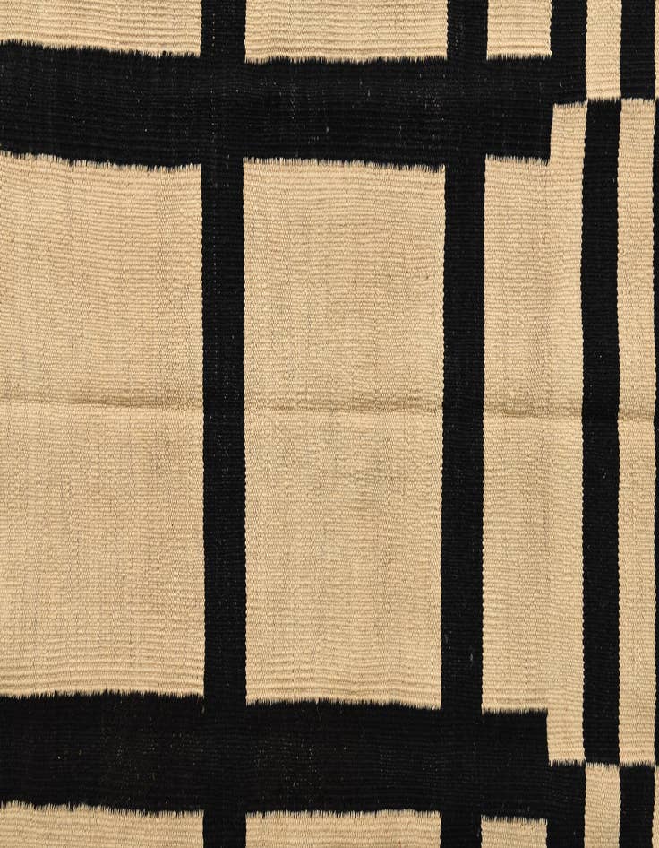 Detail image of  4' 1 x 5' 9  Hand Woven Kilim Modern Wool Rug