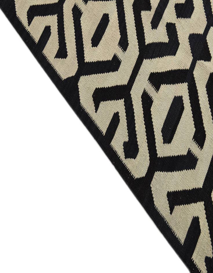 Detail image of  6' 9 x 9' 7  Hand Woven Kilim Modern Wool Rug