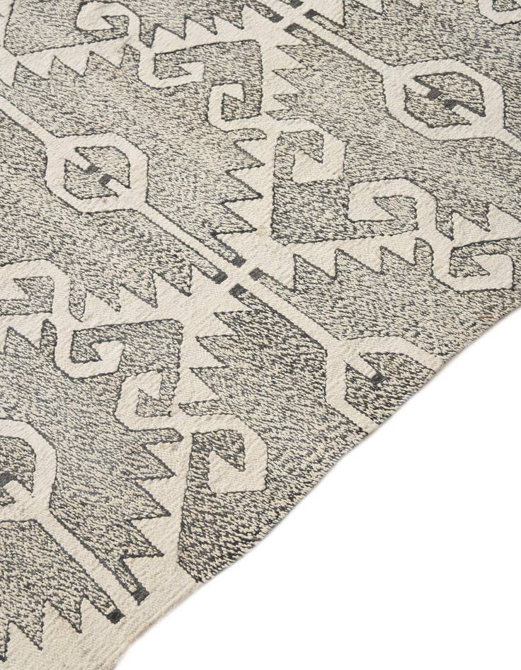 Detail image of  5' 7 x 7' 10  Hand Woven Kilim Modern Wool Rug