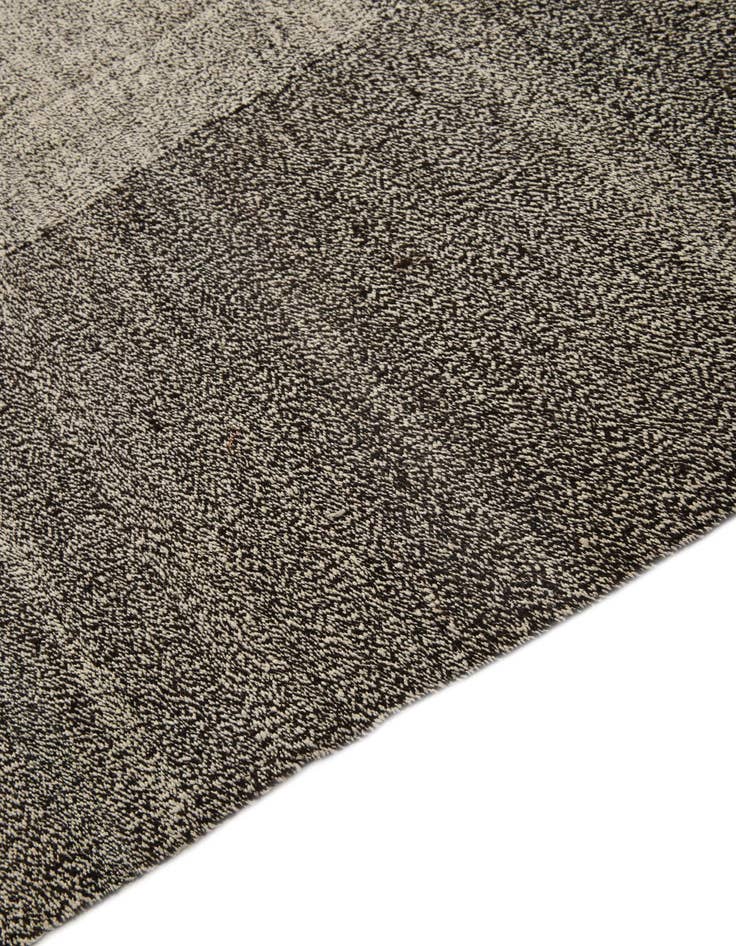 Detail image of  8' 5 x 9' 10  Hand Woven Kilim Modern Wool Rug