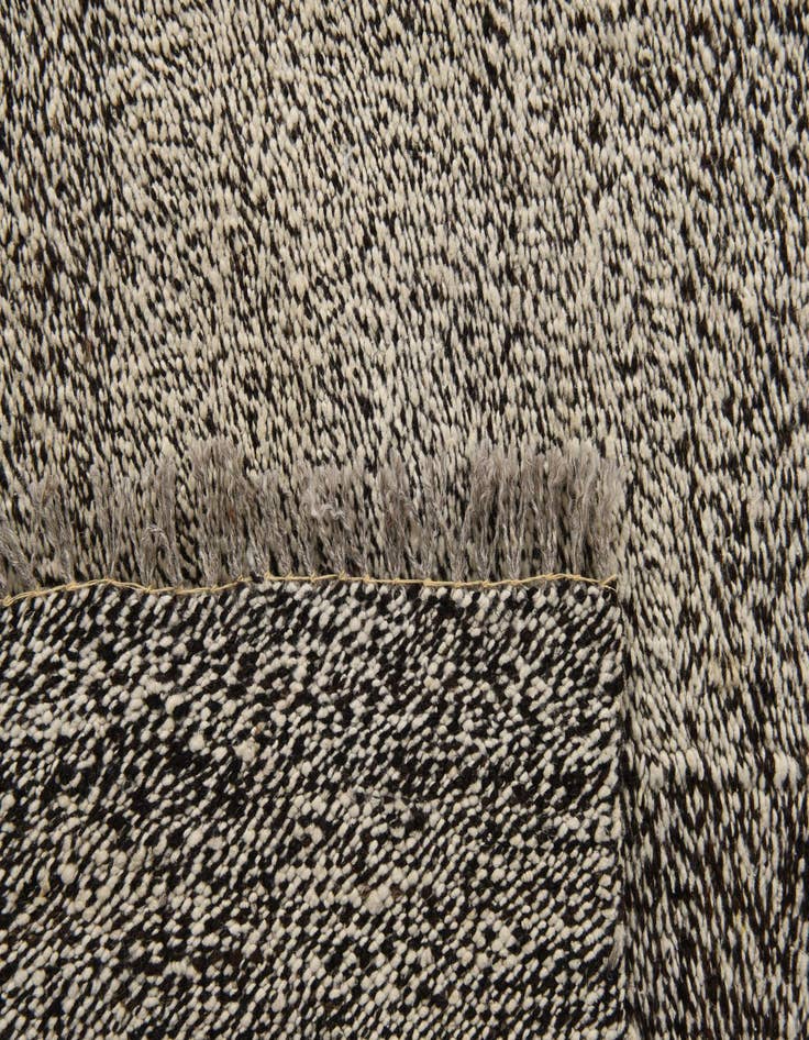 Detail image of  8' 5 x 9' 10  Hand Woven Kilim Modern Wool Rug