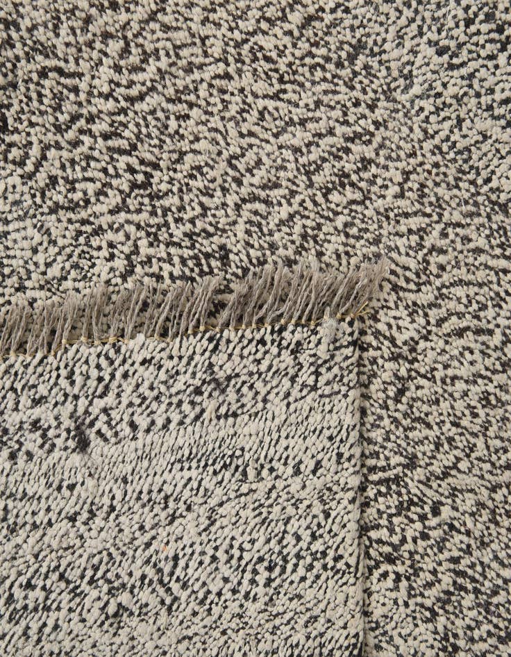 Detail image of  8' 6 x 9' 9  Hand Woven Kilim Modern Wool Rug