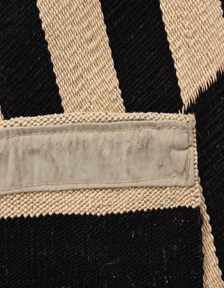 Detail image of  5' 7 x 7' 10  Hand Woven Kilim Modern Wool Rug