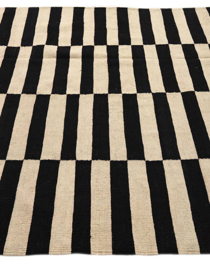 Detail image of  5' 5 x 7' 9  Hand Woven Kilim Modern Wool Rug