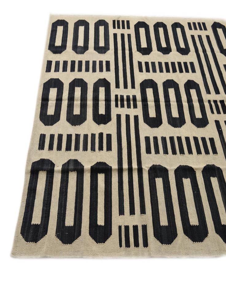 Detail image of  5' 9 x 7' 10  Hand Woven Kilim Modern Wool Rug