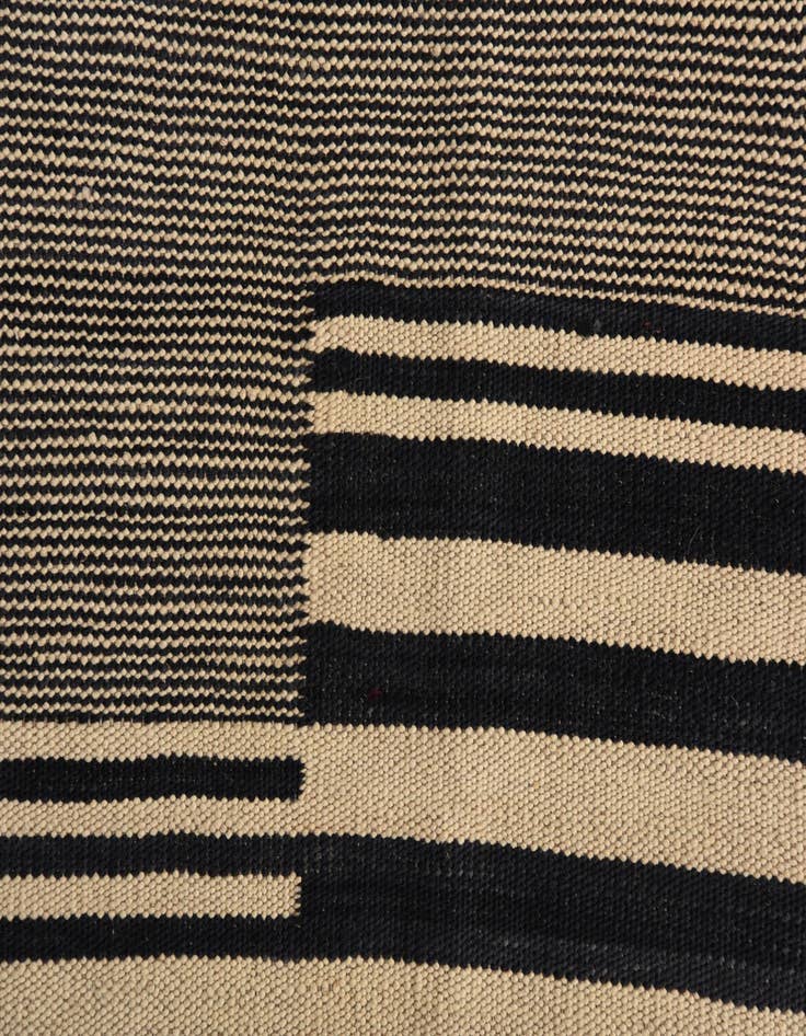 Detail image of  6' 10 x 9' 8  Hand Woven Kilim Modern Wool Rug