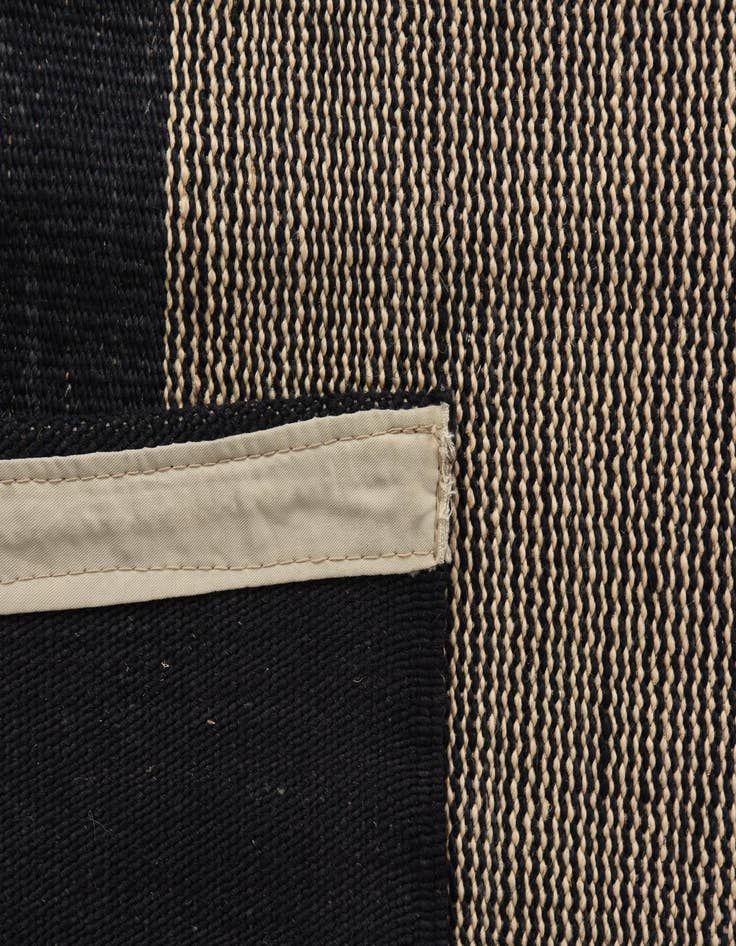 Detail image of  6' 10 x 9' 8  Hand Woven Kilim Modern Wool Rug