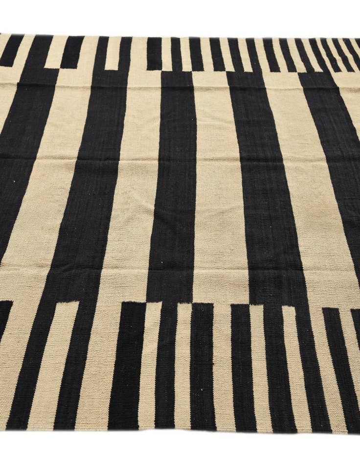 Detail image of  6' 8 x 9' 10  Hand Woven Kilim Modern Wool Rug