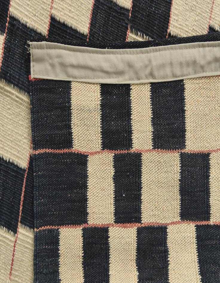 Detail image of  6' 9 x 9' 5  Hand Woven Kilim Modern Wool Rug