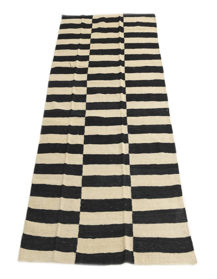 Detail image of  4' 2 x 5' 9  Hand Woven Kilim Modern Wool Rug