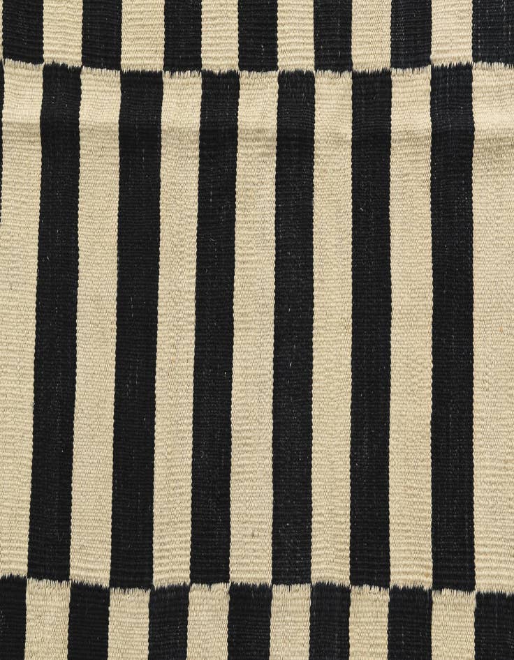 Detail image of  4' 2 x 5' 9  Hand Woven Kilim Modern Wool Rug