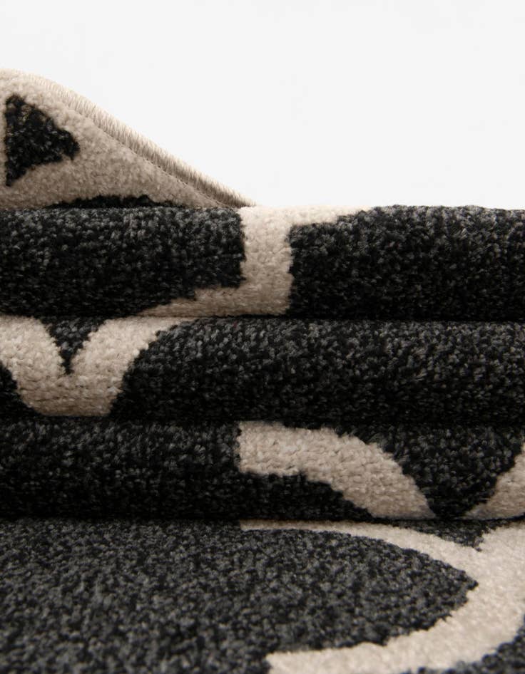 Detail image of  5' x 8' Lattice Rug