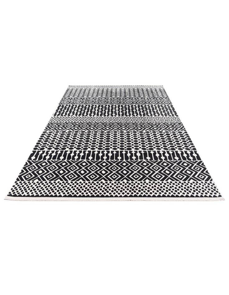 Detail image of  5' x 7' 7 Milano Rug