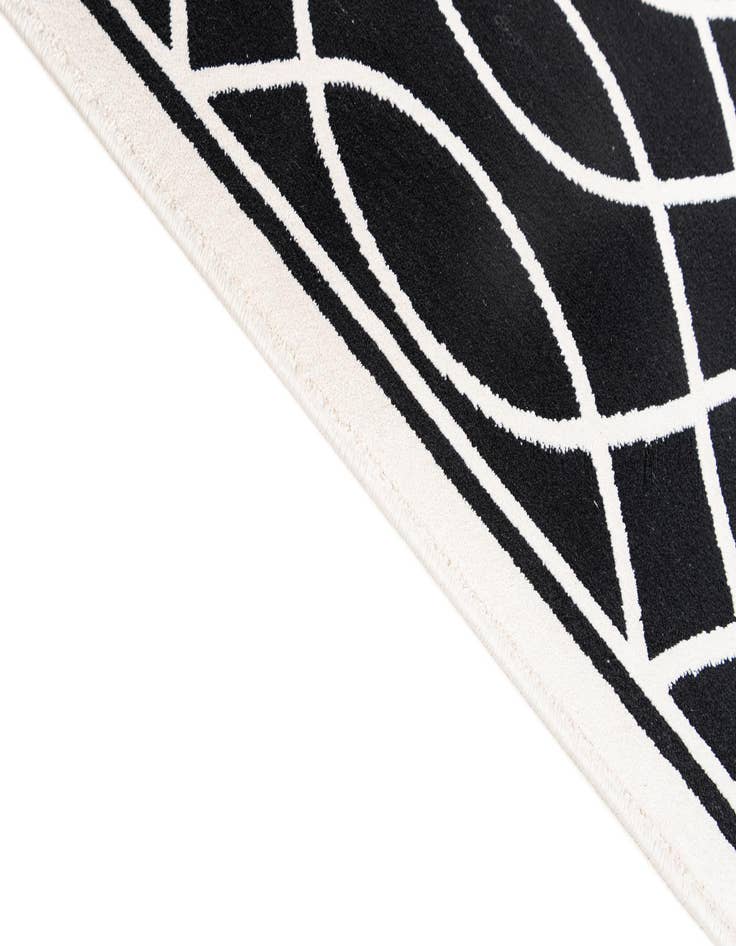 Detail image of  5' x 7' 7 Milano Rug