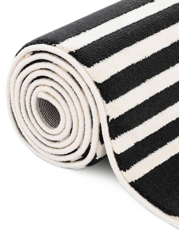 Detail image of  8' 3 x 10' Milano Rug