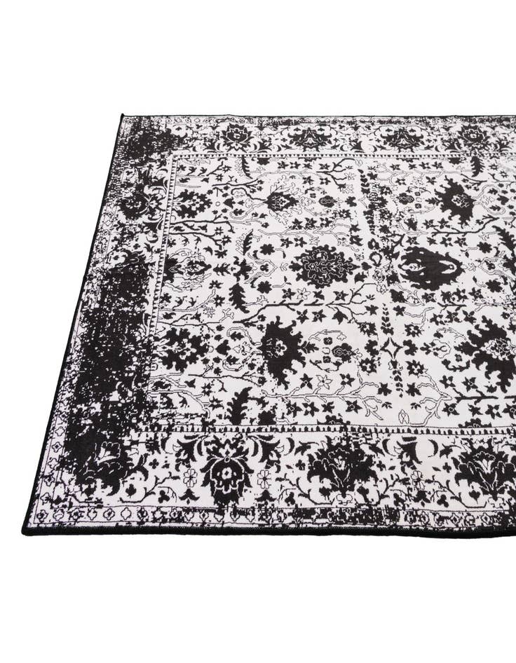 Detail image of  4' 3 x 6' 3 Monaco Washable Rug