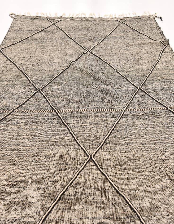 Detail image of 9' 5 x 13' 7 Hand Knotted Moroccan Wool Rug