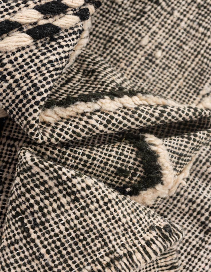 Detail image of  5' 2 x 9' 2  Hand Knotted Moroccan Wool Rug