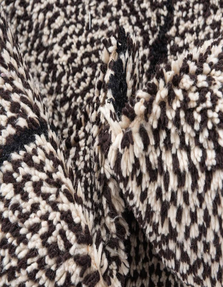 Detail image of  6' 10 x 10' 2  Hand Knotted Moroccan Wool Rug