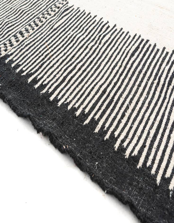 Detail image of  7' x 10' 5  Hand Knotted Moroccan Wool Rug