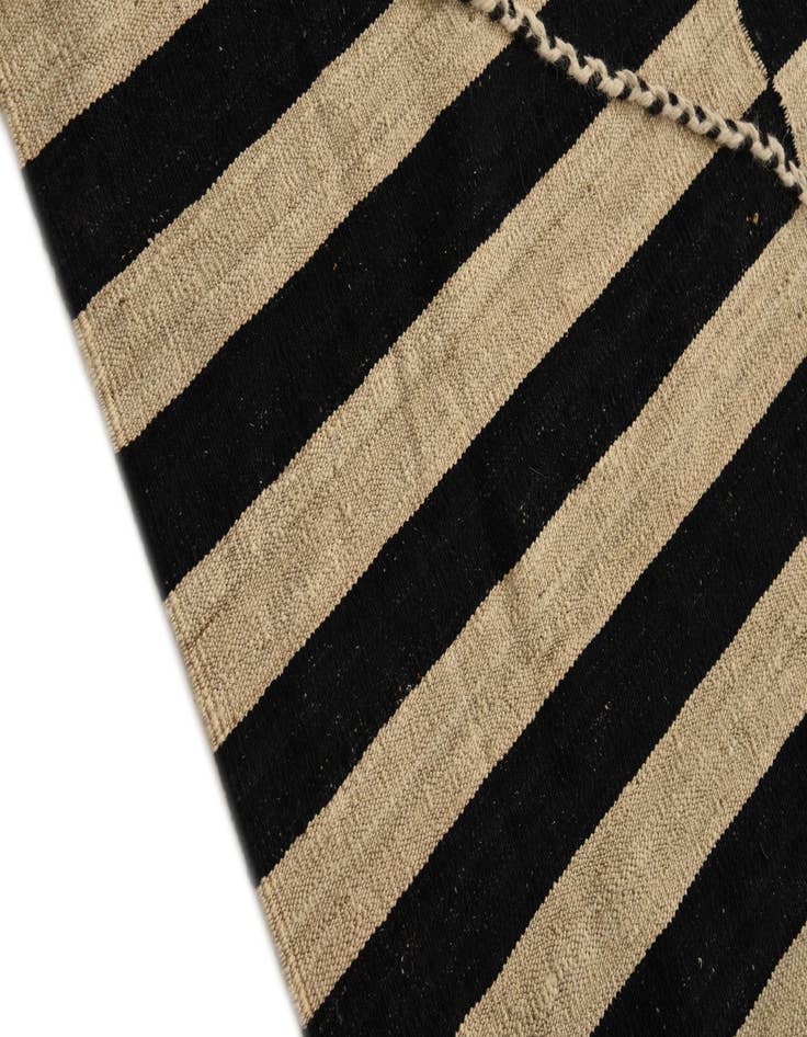 Detail image of  5' 10 x 10' 1  Hand Knotted Moroccan Wool Rug