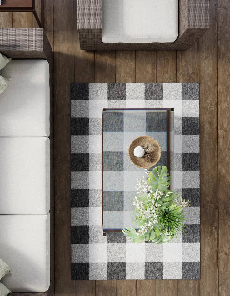 Detail image of  4' x 6'  Washable Checkered Indoor / Outdoor Rug