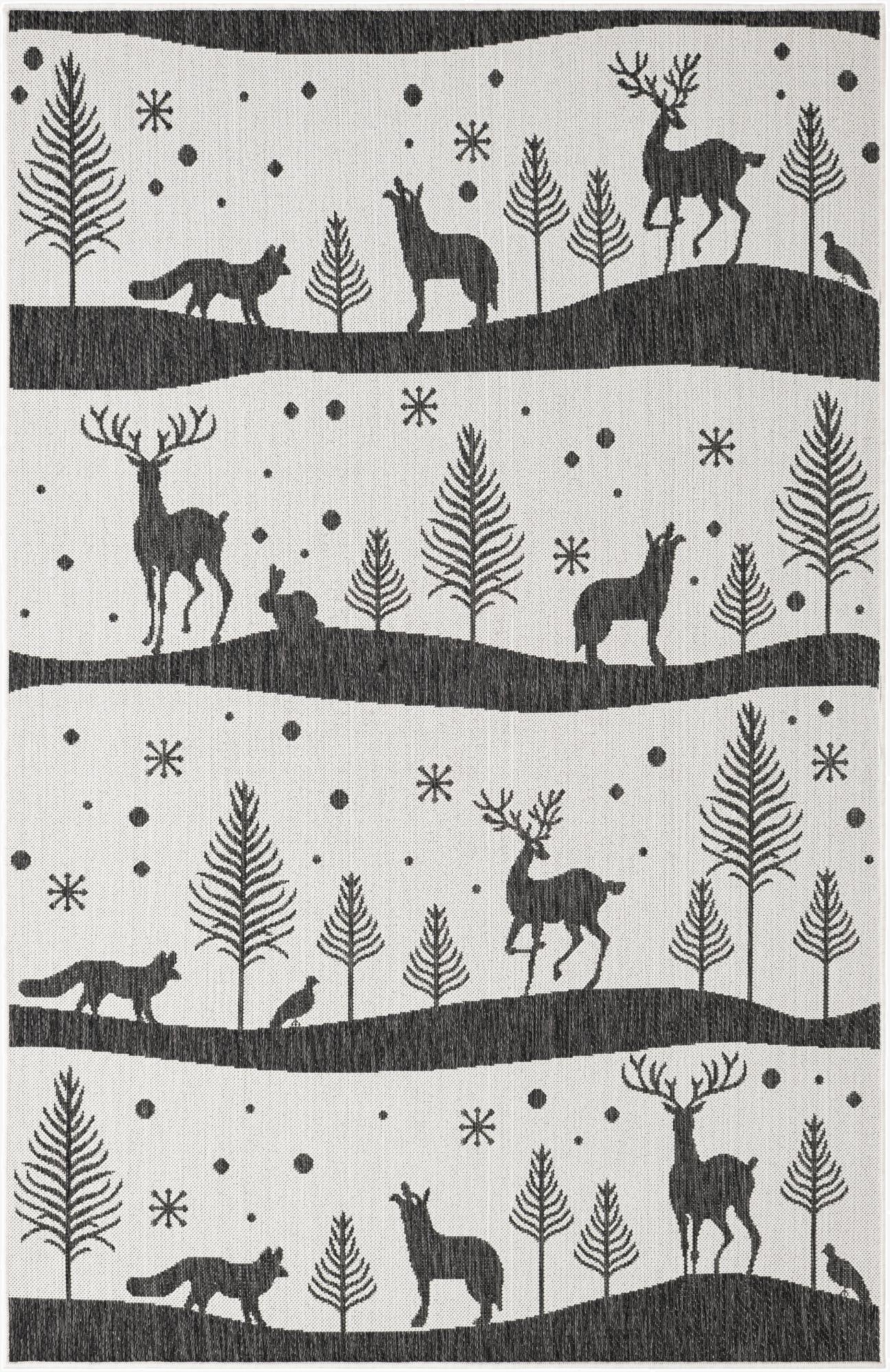  5' 3 x 8'  Washable Holiday Indoor / Outdoor Rug