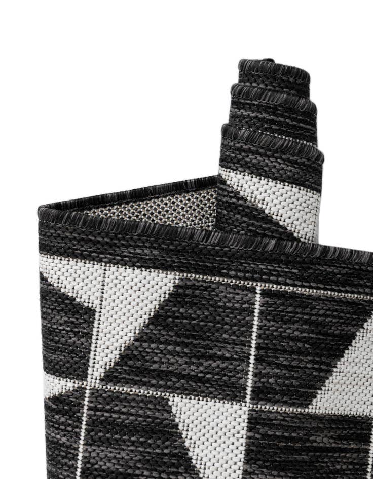 Detail image of  4' x 6'  Washable Modern Indoor / Outdoor Rug