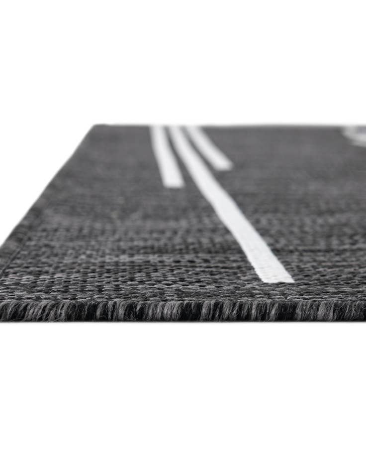 Detail image of  4' x 6'  Washable Modern Indoor / Outdoor Rug