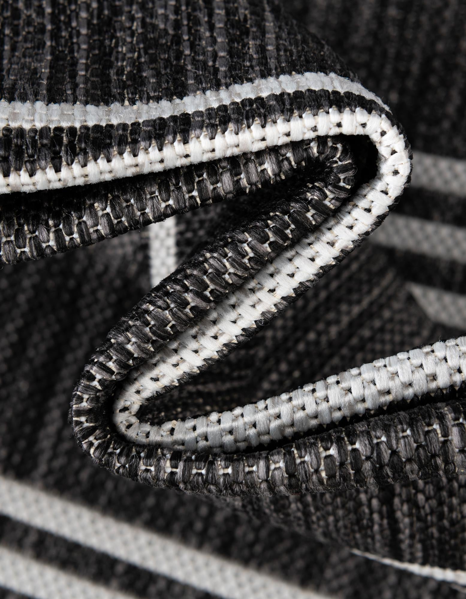 Black and White 9' x 12' Modern Indoor / Outdoor Rug | Rugs.com