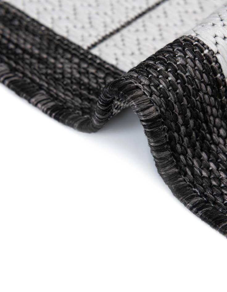 Detail image of  7' 10 x 10'  Washable Modern Indoor / Outdoor Rug