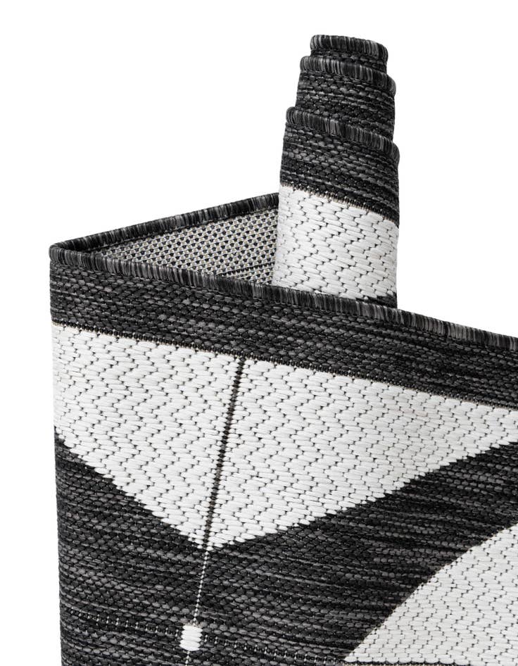 Detail image of  7' 10 x 10'  Washable Modern Indoor / Outdoor Rug