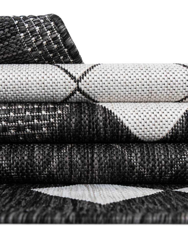 Detail image of  7' x 10'  Washable Modern Indoor / Outdoor Rug