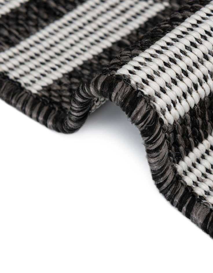 Detail image of  7' 10 x 10'  Washable Modern Indoor / Outdoor Rug