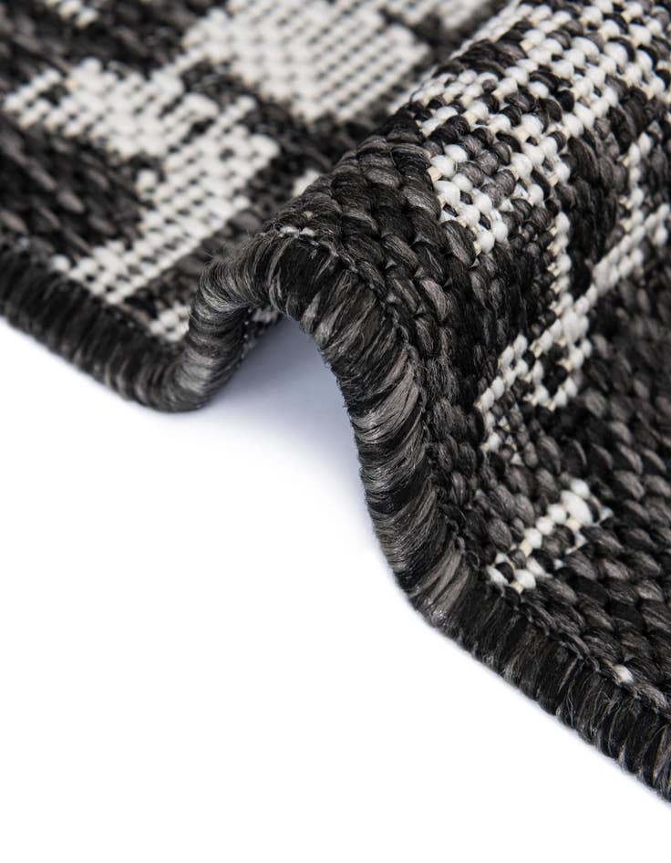 Detail image of  4' x 6'  Washable Modern Indoor / Outdoor Rug