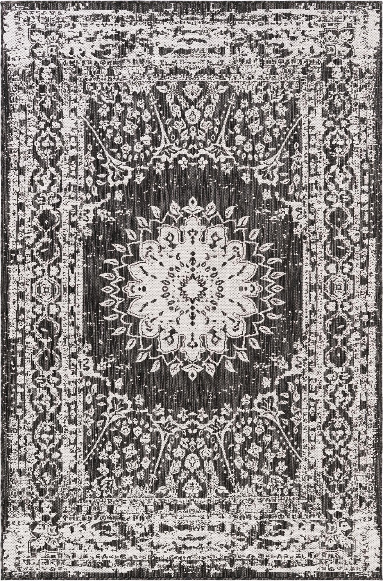  5' 3 x 8'  Washable Traditional Indoor / Outdoor Rug