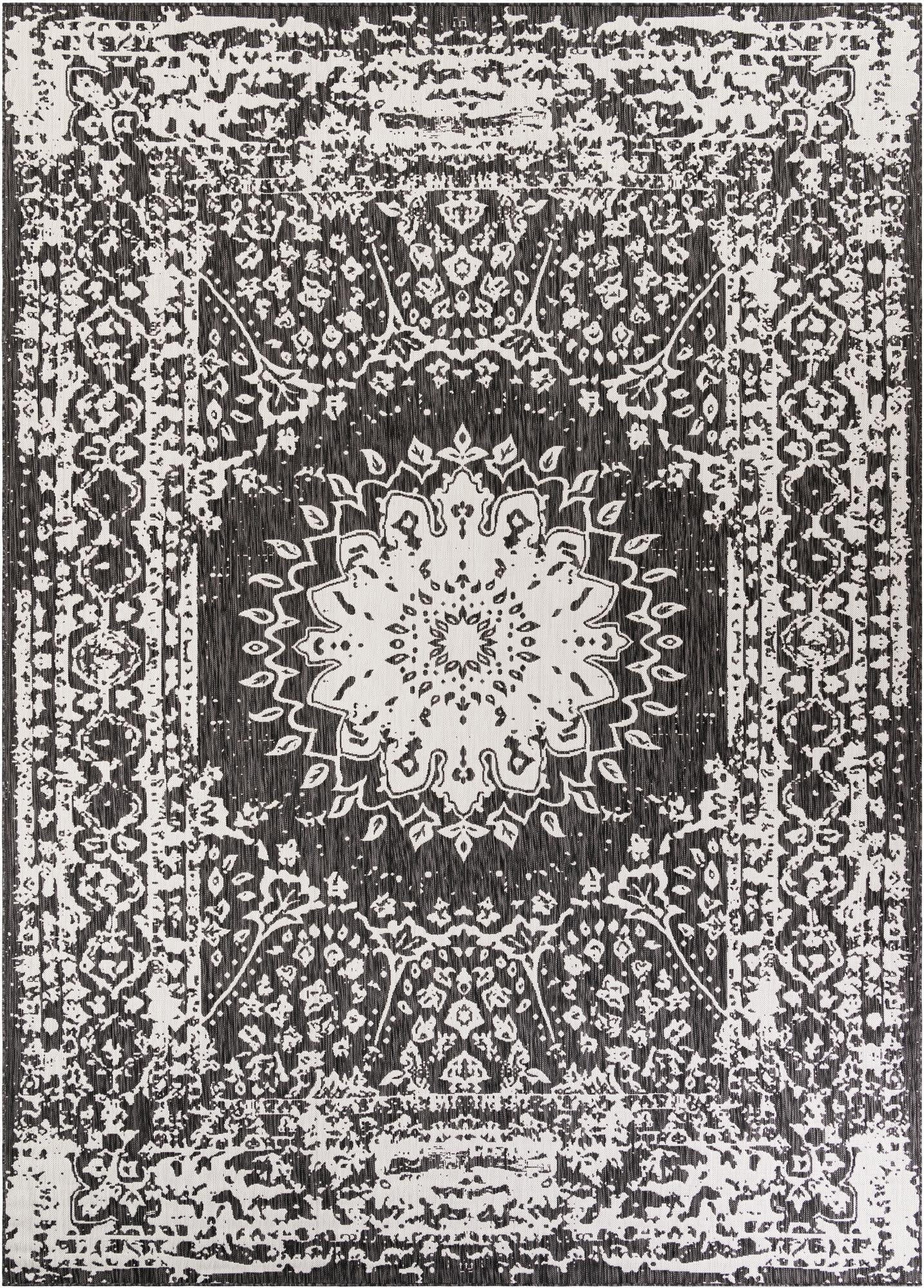 10' x 14'  Washable Traditional Indoor / Outdoor Rug