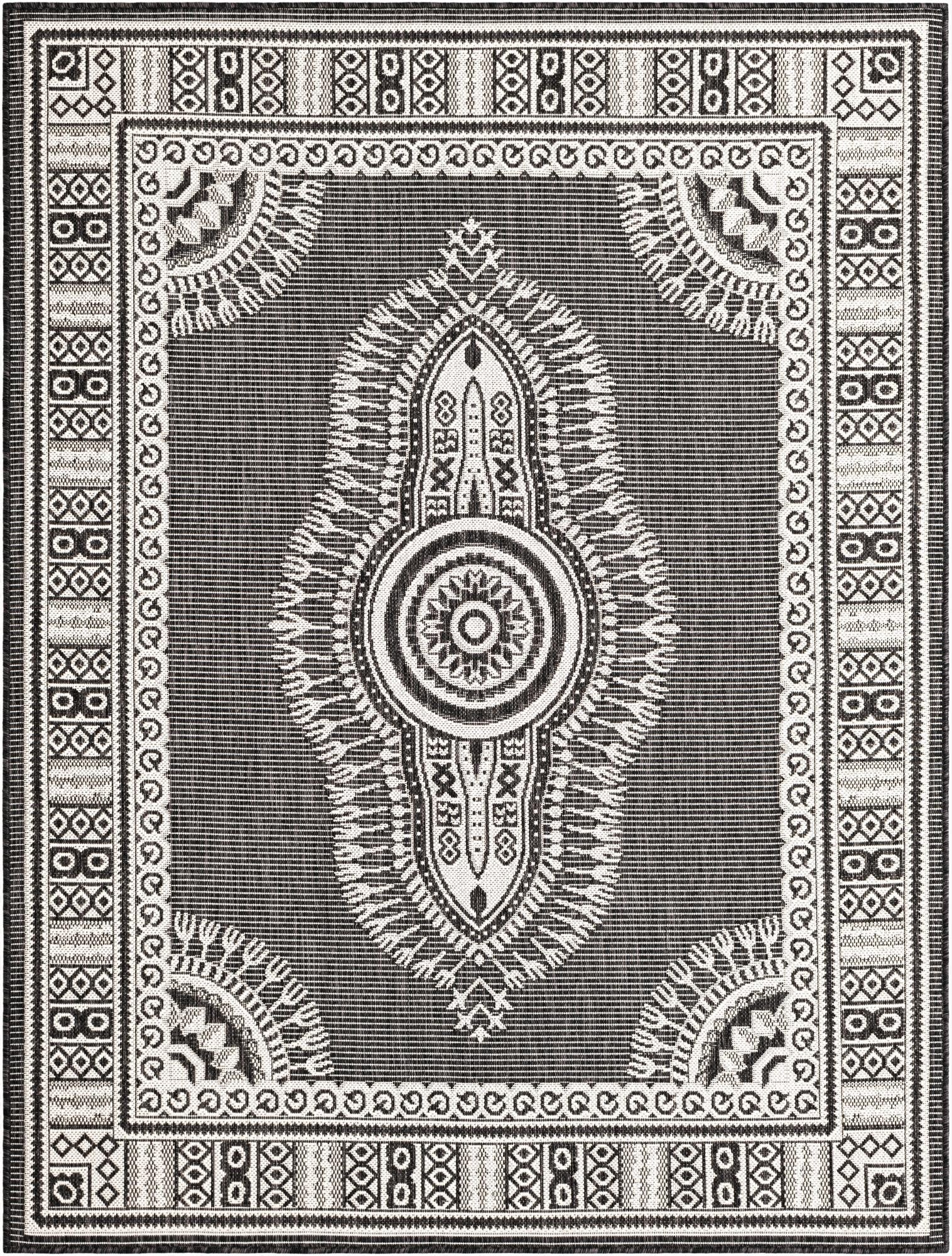  5' 3 x 7'  Washable Traditional Indoor / Outdoor Rug
