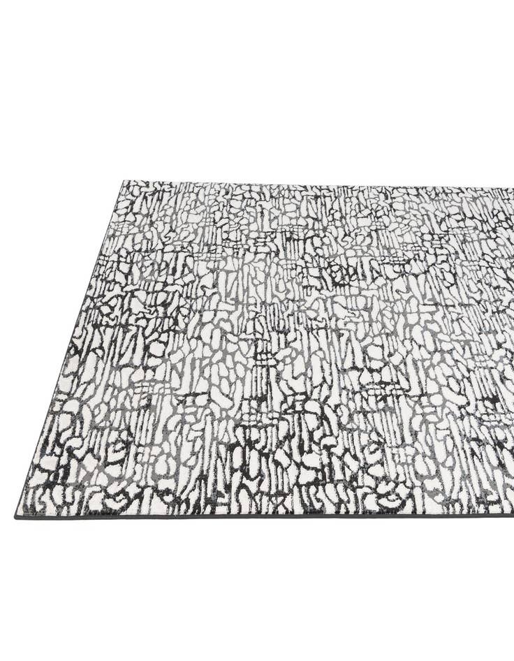 Detail image of  5' 2 x 7' 4 Savannah Rug