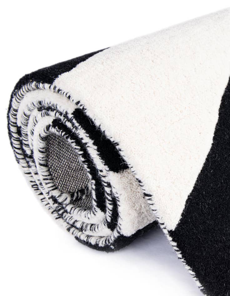 Detail image of  4' 1 x 6' 1 Vortex Wool Rug