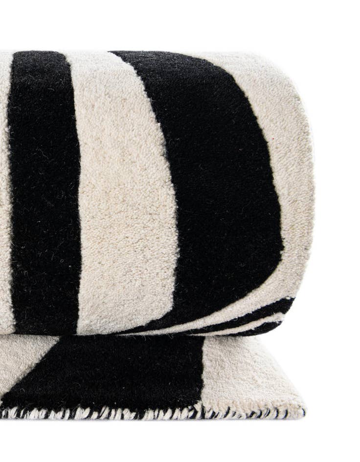 Detail image of  4' 1 x 6' 1 Vortex Wool Rug