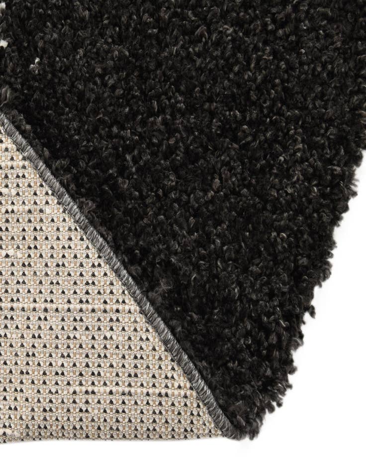 Detail image of  3' 3 x 3' 3 Athena Shag Round Rug