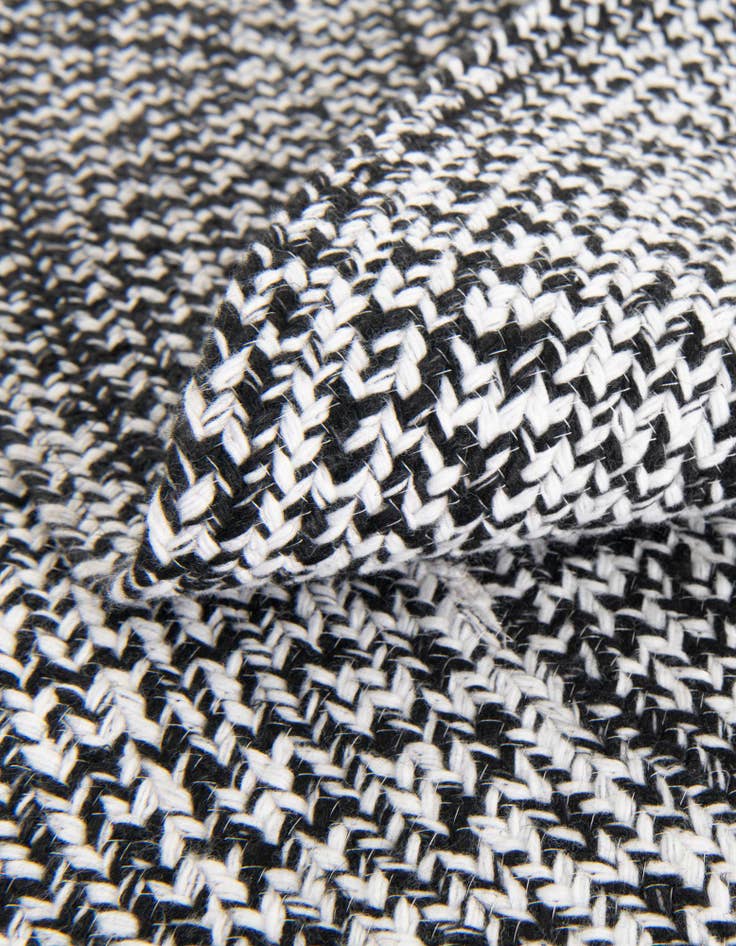 Detail image of  7' 10 x 7' 10  Hand Woven Eco Verse   Washable Indoor / Outdoor Round Rug