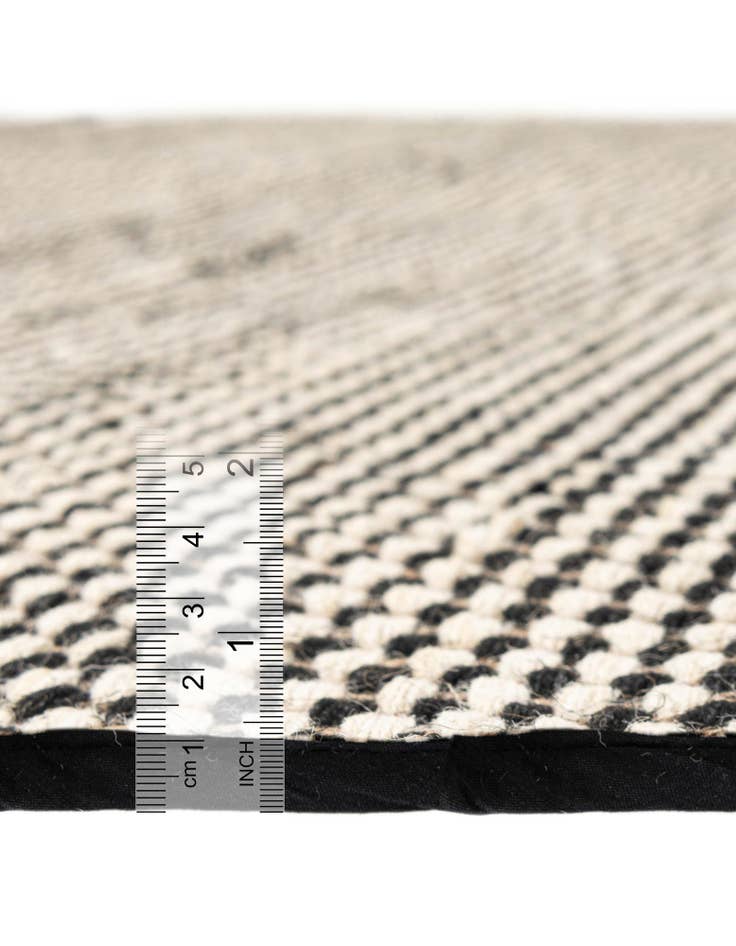 Detail image of  3' 1 x 3' 1  Hand Woven Laurel Handwoven Jute Round Rug