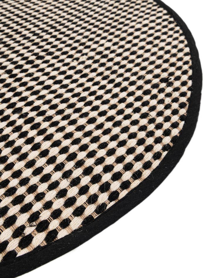 Detail image of  3' 1 x 3' 1  Hand Woven Laurel Handwoven Jute Round Rug
