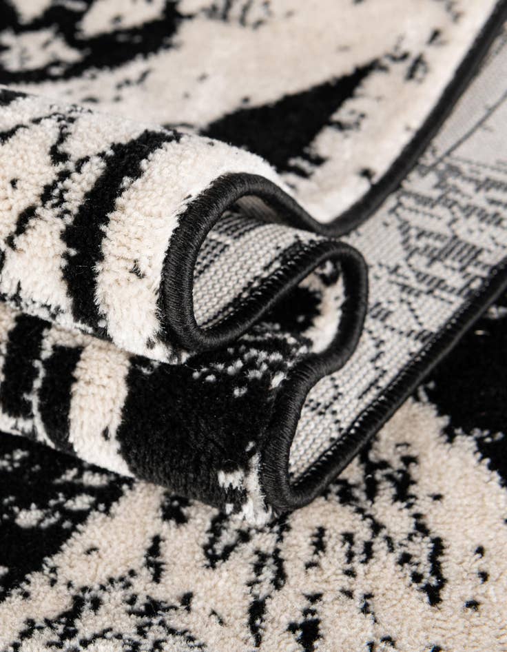 Detail image of  7' x 7' Oregon Round Rug