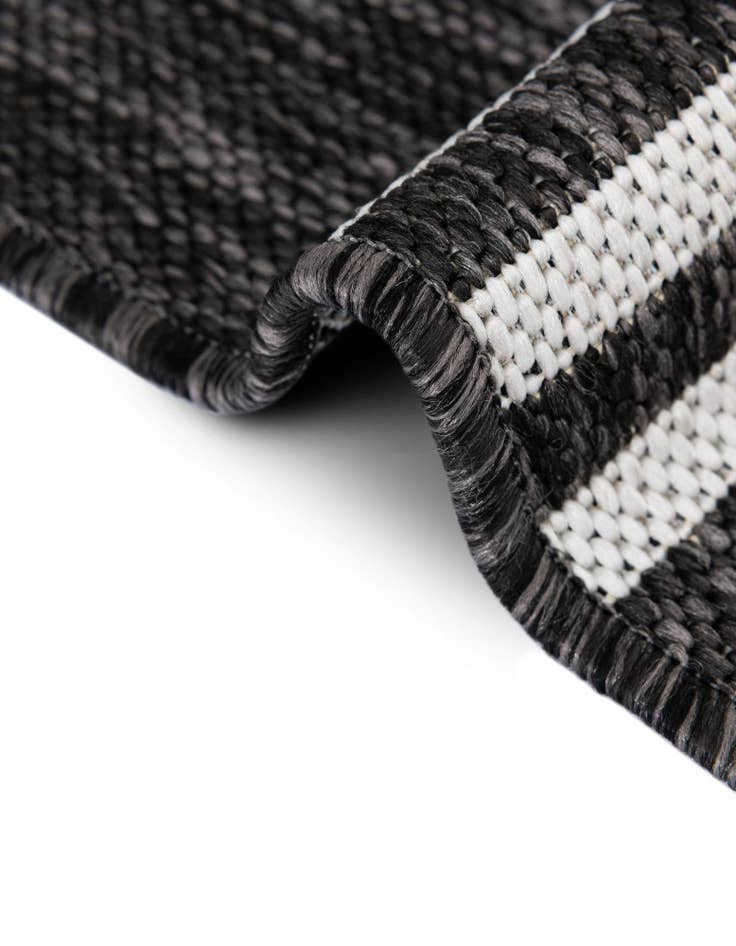 Detail image of  10' x 10'  Washable Modern Indoor / Outdoor Round Rug