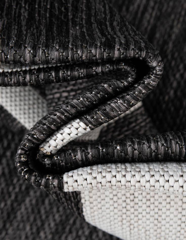 Detail image of  13' x 13'  Washable Modern Indoor / Outdoor Round Rug