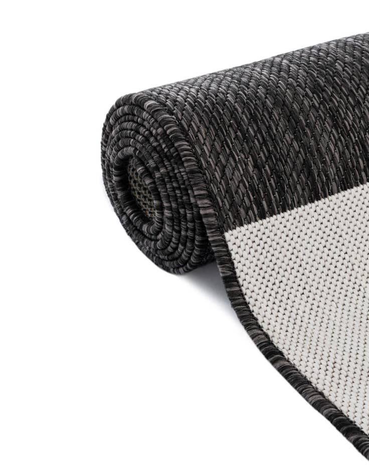 Detail image of  13' x 13'  Washable Modern Indoor / Outdoor Round Rug